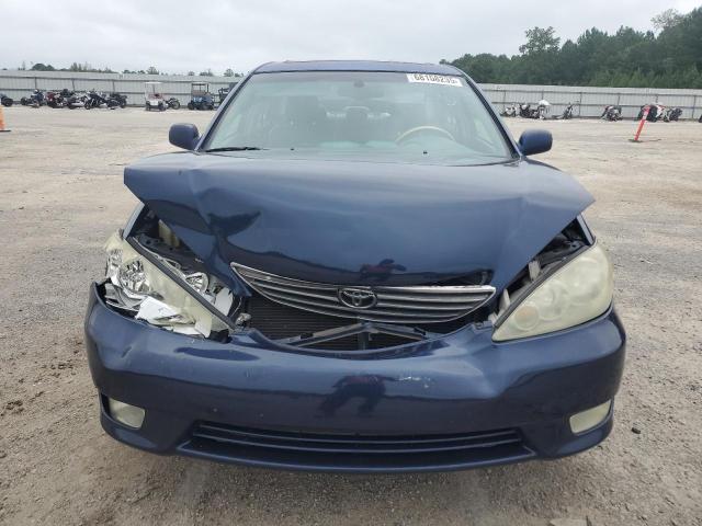 4T1BE32K75U035852 - 2005 TOYOTA CAMRY LE BLUE photo 5