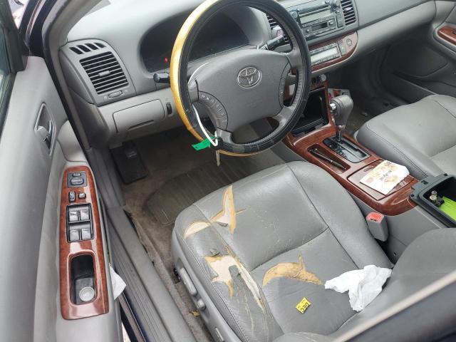 4T1BE32K75U035852 - 2005 TOYOTA CAMRY LE BLUE photo 8