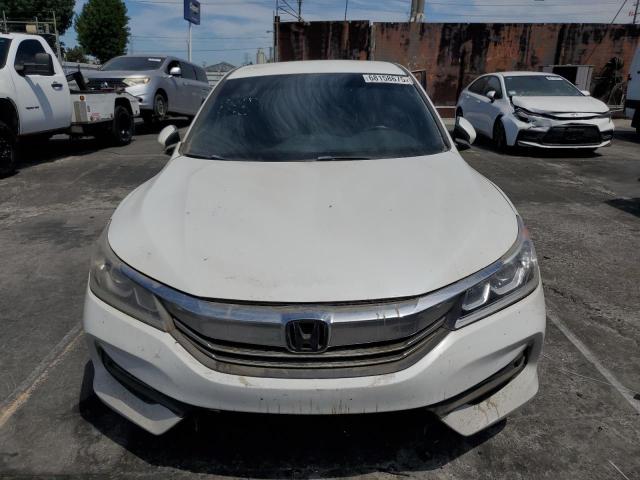 1HGCR2F50HA269303 - 2017 HONDA ACCORD SPORT 白色 照片 5