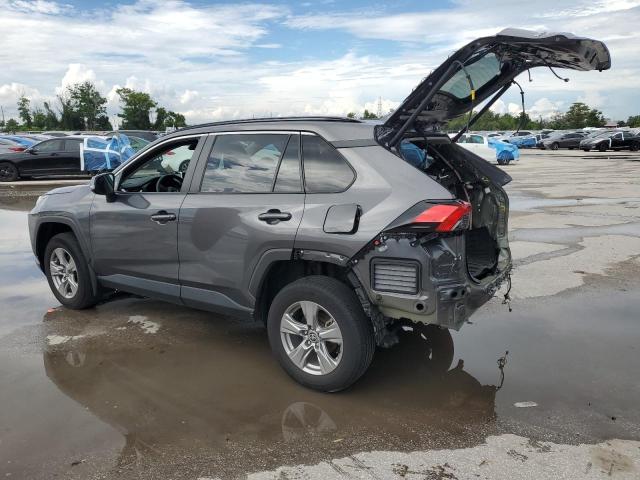 2T3W1RFV8RW302997 - 2024 TOYOTA RAV4 XLE 灰色 照片 2