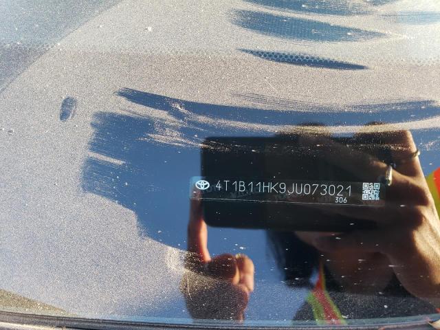 4T1B11HK9JU073021 - 2018 TOYOTA CAMRY L 银色 照片 12