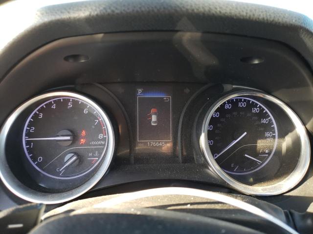 4T1B11HK9JU073021 - 2018 TOYOTA CAMRY L 银色 照片 9