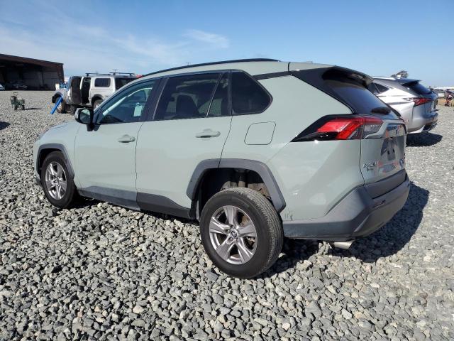 2T3P1RFV6NW301507 - 2022 TOYOTA RAV4 XLE GRAY photo 2