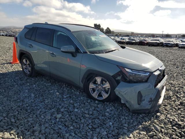 2T3P1RFV6NW301507 - 2022 TOYOTA RAV4 XLE GRAY photo 4