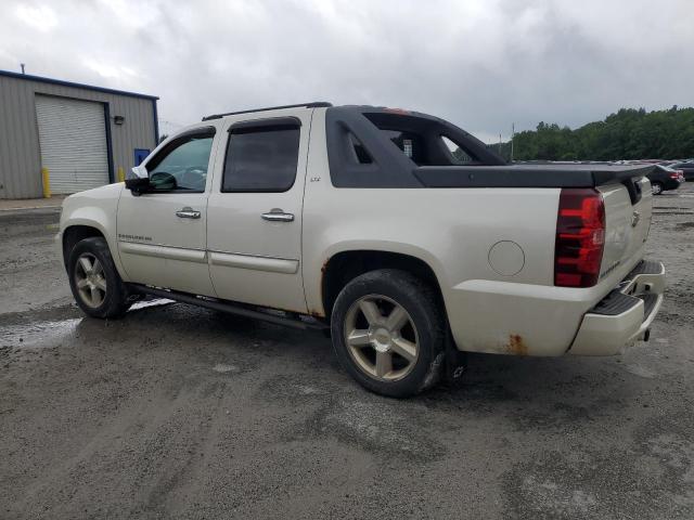 3GNFK12398G252569 - 2008 CHEVROLET AVALANCHE K1500 CREAM photo 2