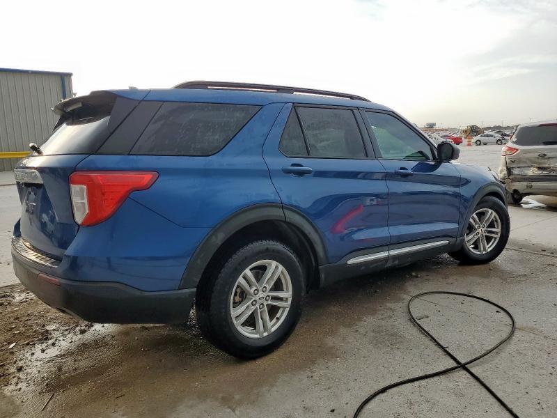 1FMSK7DH9NGB64966 - 2022 FORD EXPLORER XLT BLUE photo 3