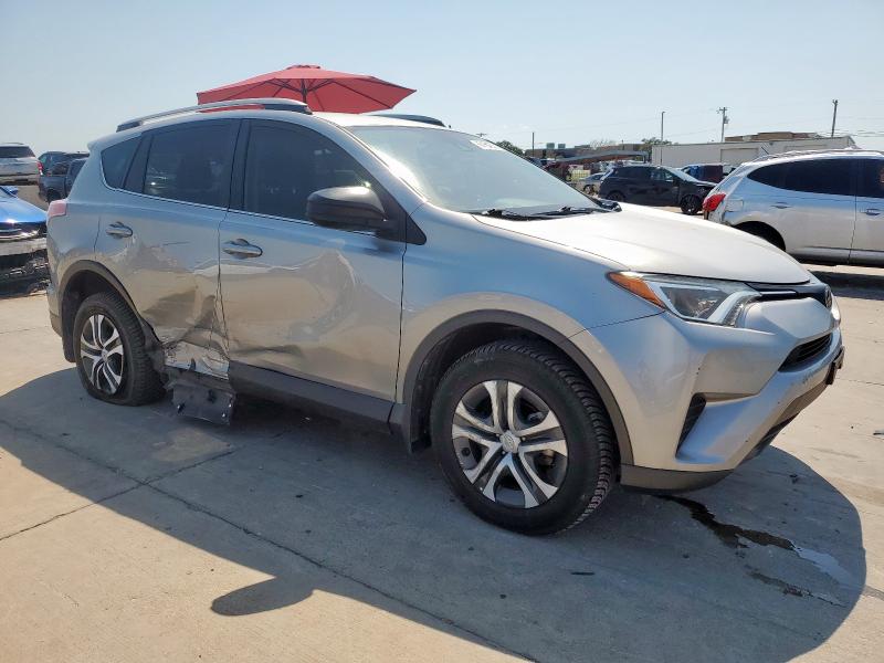JTMZFREVXJJ173275 - 2018 TOYOTA RAV4 LE Argent photo 4