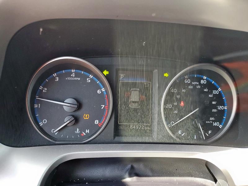 JTMZFREVXJJ173275 - 2018 TOYOTA RAV4 LE Argent photo 9