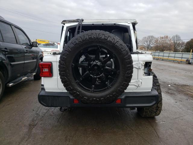 1C4HJXEG3JW206894 - 2018 JEEP WRANGLER U SAHARA WHITE photo 6