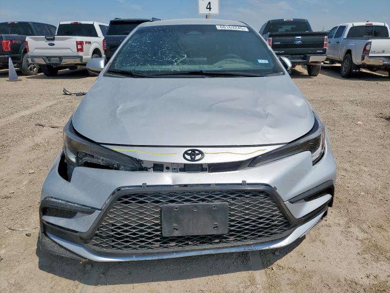 5YFS4MCE9RP178052 - 2024 TOYOTA COROLLA SE ვერცხლისფერი ფოტო 5