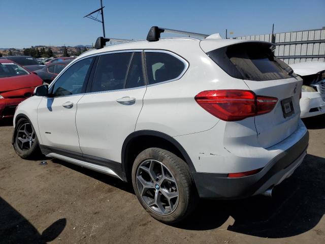 WBXHT3C3XJ5K21498 - 2018 BMW X1 XDRIVE28I WHITE photo 2