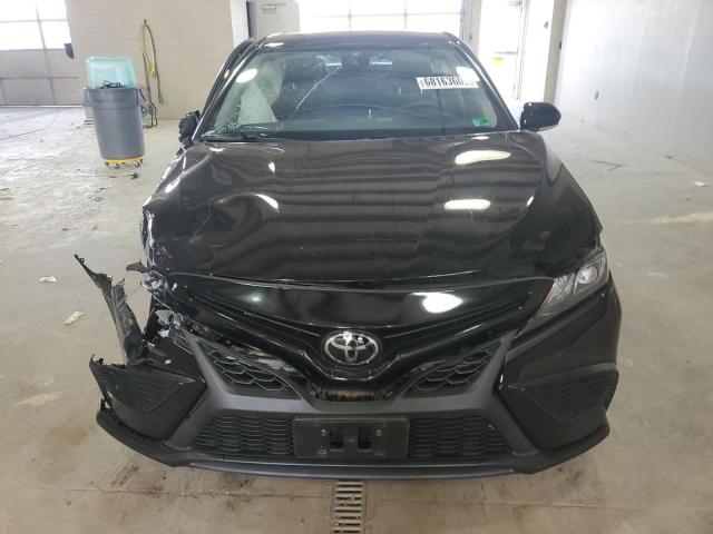 4T1G11AK5PU164747 - 2023 TOYOTA CAMRY SE NIGHT SHADE BLACK photo 5
