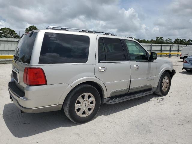 5LMFU28R94LJ15108 - 2004 LINCOLN NAVIGATOR SILVER photo 3