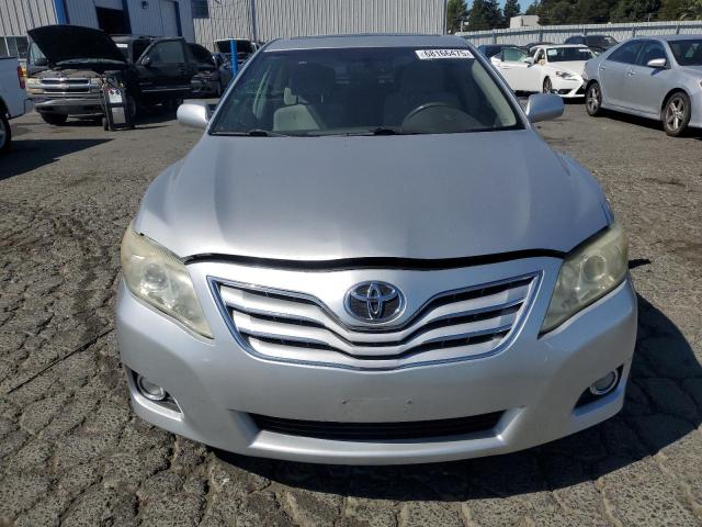 4T4BF3EK4BR184987 - 2011 TOYOTA CAMRY BASE SILVER photo 5