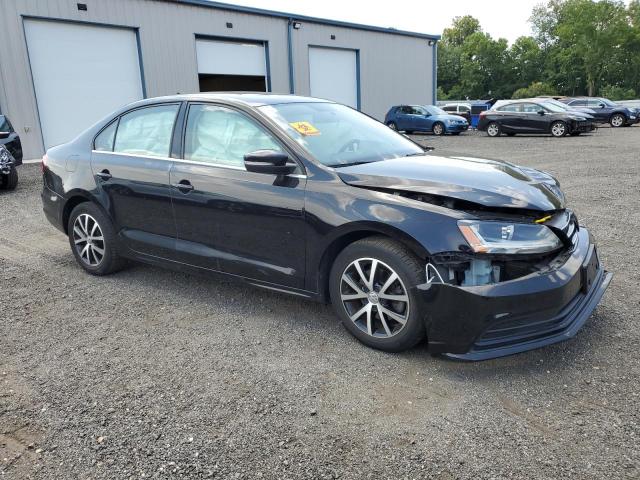 3VWDB7AJ2JM260407 - 2018 VOLKSWAGEN JETTA SE BLACK photo 4