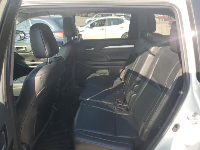 5TDJZRFH8JS888961 - 2018 TOYOTA HIGHLANDER SE Սպիտակ լուսանկար 11