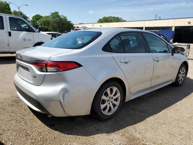 5YFEPMAE8MP210618 - 2021 TOYOTA COROLLA LE Gümüş foto 3
