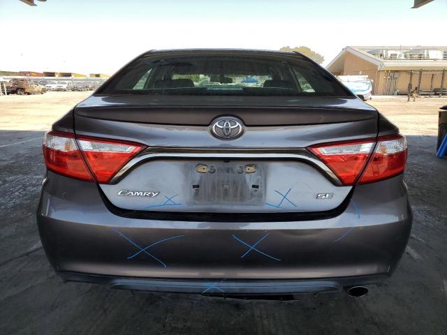 4T1BF1FK6FU062084 - 2015 TOYOTA CAMRY LE 灰色 照片 6