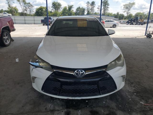4T1BF1FK8GU141578 - 2016 TOYOTA CAMRY LE WHITE photo 5