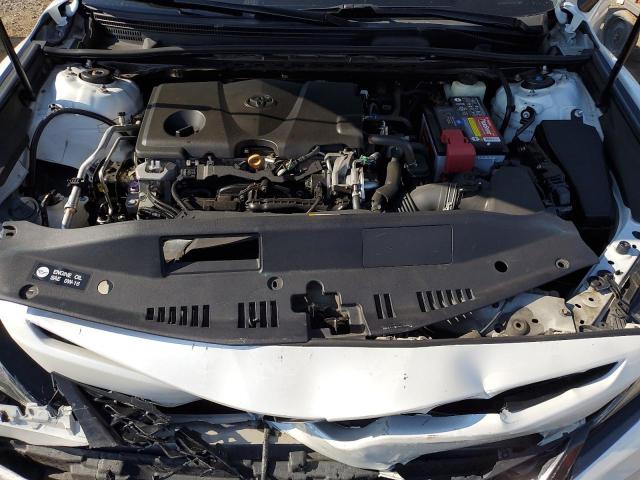 4T1B61HK7JU143889 - 2018 TOYOTA CAMRY XSE WHITE photo 11