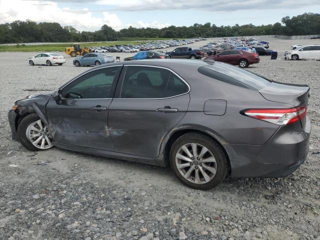 4T1C11AKXLU906133 - 2020 TOYOTA CAMRY LE GRAY photo 2