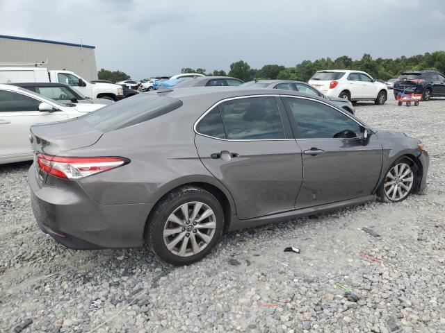 4T1C11AKXLU906133 - 2020 TOYOTA CAMRY LE GRAY photo 3