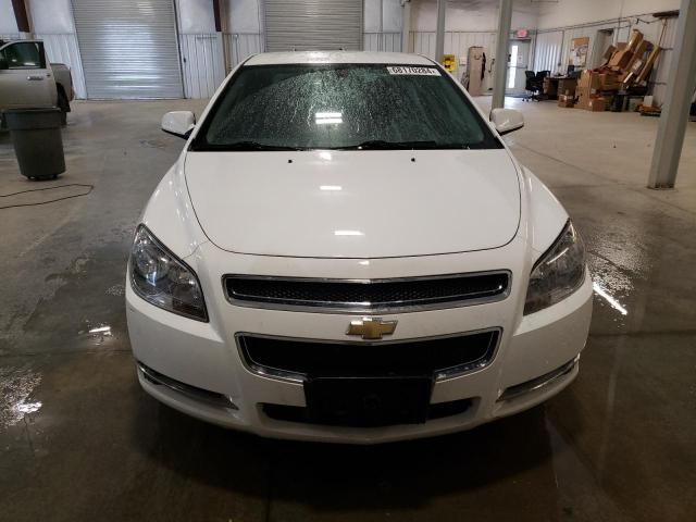 1G1ZC5E12BF223937 - 2011 CHEVROLET MALIBU 1LT Ақ фото 5