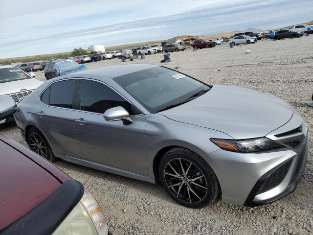 4T1G11AK9RU191985 - 2024 TOYOTA CAMRY SE NIGHT SHADE SILVER photo 4