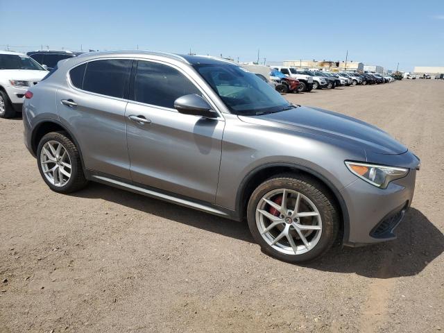 ZASFAKBNXJ7B98405 - 2018 ALFA ROMEO STELVIO TI Серый фото 4