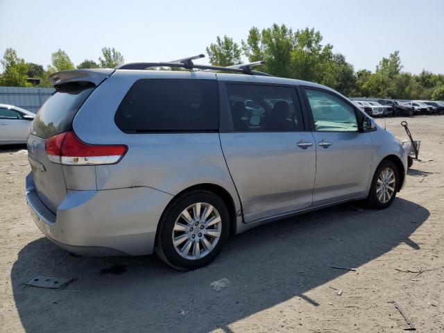 5TDDK3DC2DS052931 - 2013 TOYOTA SIENNA XLE SILVER photo 3