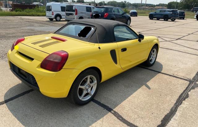 JTDFR320820042546 - 2002 TOYOTA MR2 SPYDER YELLOW photo 4