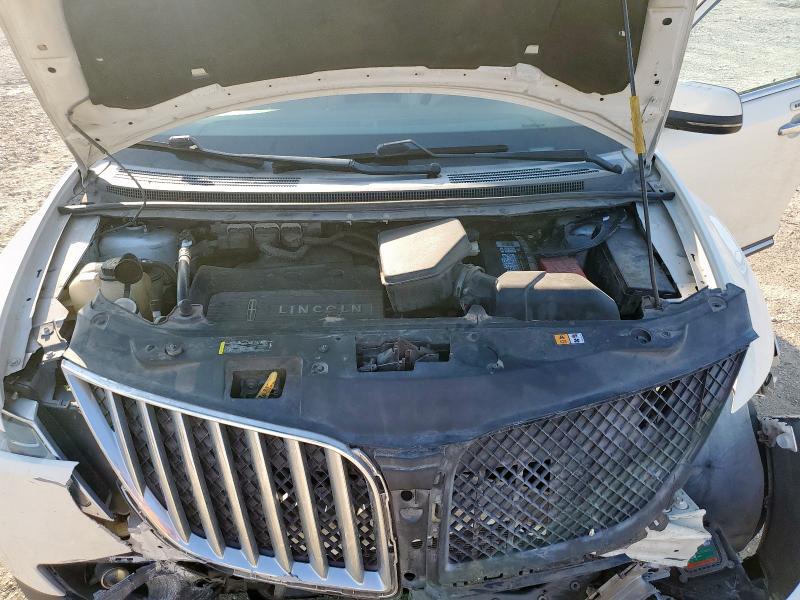 2LMDJ6JK4DBL23599 - 2013 LINCOLN MKX WHITE photo 12