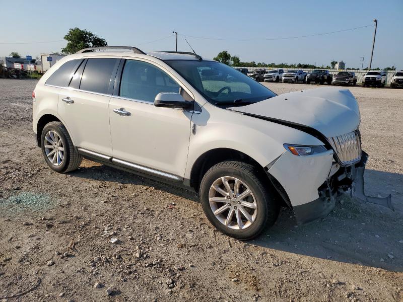 2LMDJ6JK4DBL23599 - 2013 LINCOLN MKX WHITE photo 4