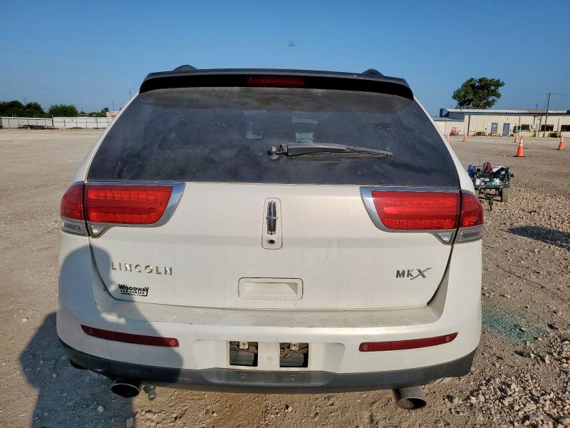 2LMDJ6JK4DBL23599 - 2013 LINCOLN MKX WHITE photo 6