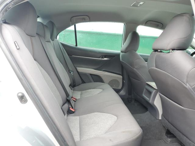 4T1B11HK6KU715714 - 2019 TOYOTA CAMRY L SILVER photo 10