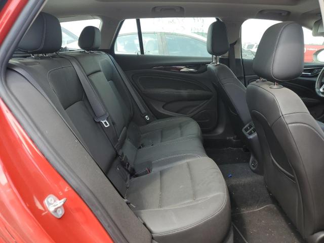 W04GV8SX9J1095575 - 2018 BUICK REGAL TOURX ESSENCE RED photo 10