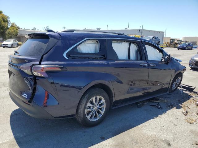 5TDYRKEC4PS165323 - 2023 TOYOTA SIENNA XLE 蓝色 照片 3