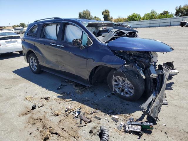 5TDYRKEC4PS165323 - 2023 TOYOTA SIENNA XLE 蓝色 照片 4