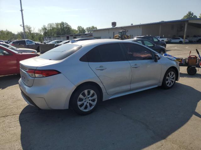 5YFEPMAE4MP226475 - 2021 TOYOTA COROLLA LE SILVER photo 3
