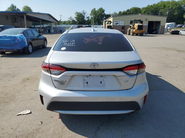 5YFEPMAE4MP226475 - 2021 TOYOTA COROLLA LE SILVER photo 6