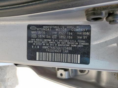 KMHCT4AE5GU123488 - 2016 HYUNDAI ACCENT SE SILVER photo 12
