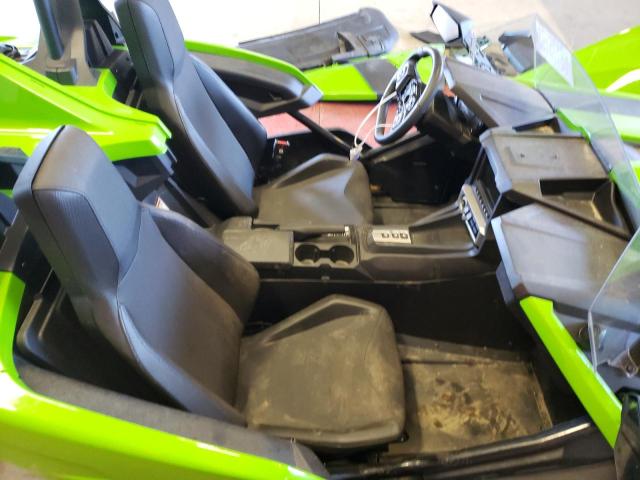 57XAAPHDXN8150103 - 2022 POLARIS SLINGSHOT SL GREEN photo 10