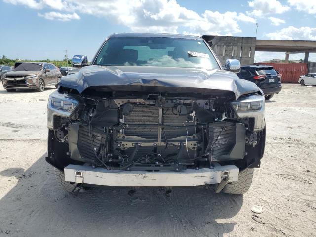 5TFMA5DB1PX080577 - 2023 TOYOTA TUNDRA CREWMAX PLATINUM Schwarz Foto 5