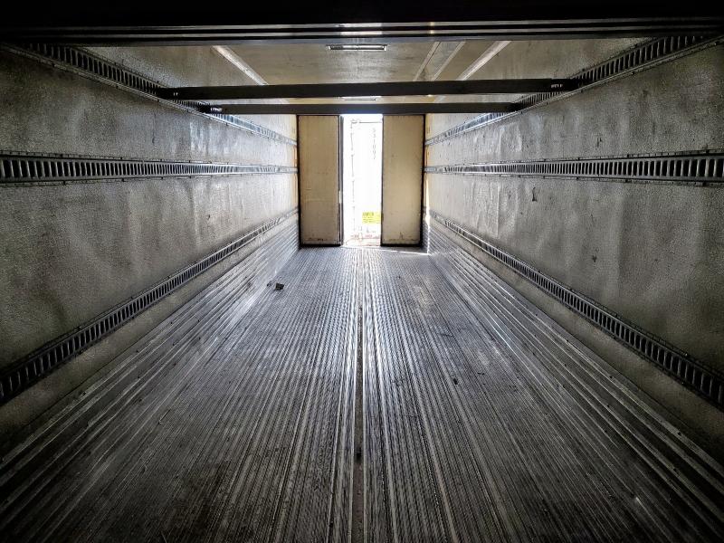 1UYVS2537DM510358 - 2013 UTILITY VS2RA 白色 照片 6