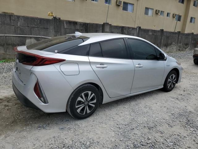 JTDKARFP3J3093188 - 2018 TOYOTA PRIUS PRIM 银色 照片 3