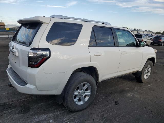 JTEBU5JR1F5235084 - 2015 TOYOTA 4RUNNER SR5 WHITE photo 3