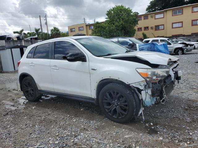 JA4AP3AU6HZ053046 - 2017 MITSUBISHI OUTLANDER ES Biały zdjęcie 4