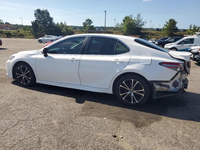 4T1B11HK5JU043689 - 2018 TOYOTA CAMRY L 白色 照片 2