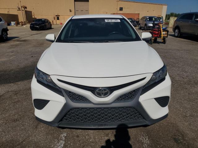 4T1B11HK5JU043689 - 2018 TOYOTA CAMRY L 白色 照片 5