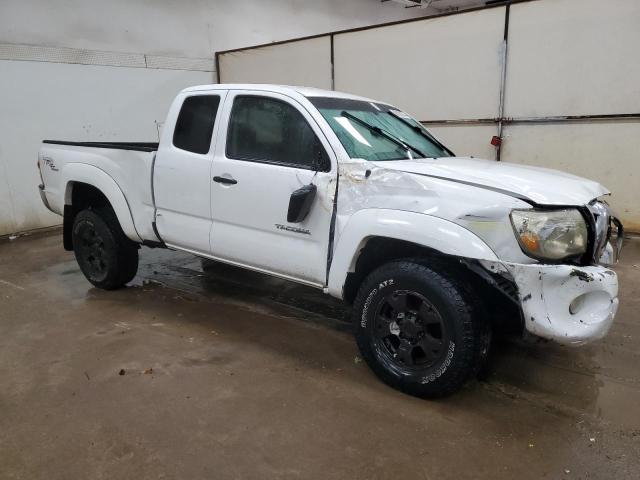 5TEUU42N27Z462057 - 2007 TOYOTA TACOMA ACCESS CAB WHITE photo 4